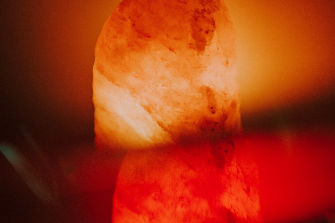 10 Reasons To Own A Natural Himalayan Salt Lamp & Its Benefits